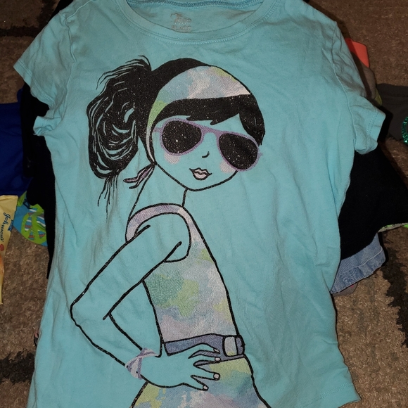 Shirts - Picture 2 of 5